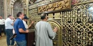 هل تصح الصلاة في المساجد التي بها أضرحة؟.. «الإفتاء» تُجيب - AARC مصر