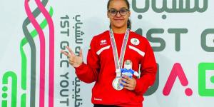 مها الشحي: تعلمت السباحة خوفاً  من الغرق فتأهلت إلى «الأولمبياد» - AARC مصر
