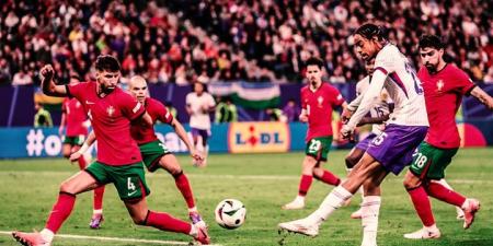 عاجل| منتخب فرنسا يتأهل لنصف نهائي يورو 2024 بعد الفوز على البرتغال بركلات الترجيح (3/5) - AARC مصر