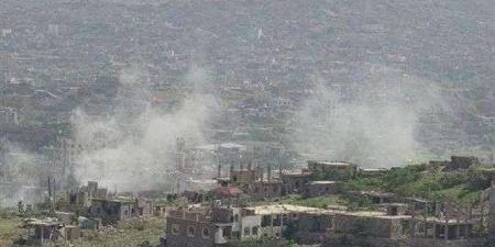 ”عنف الحرب يعود ليعصف بتعز: الحوثيون يستهدفون الضباب مرة أخرى” - AARC مصر