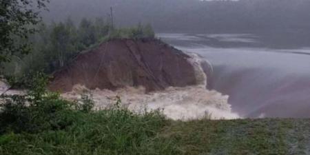 انهيار جزئي لسد بروسيا بسبب الأمطار - AARC مصر